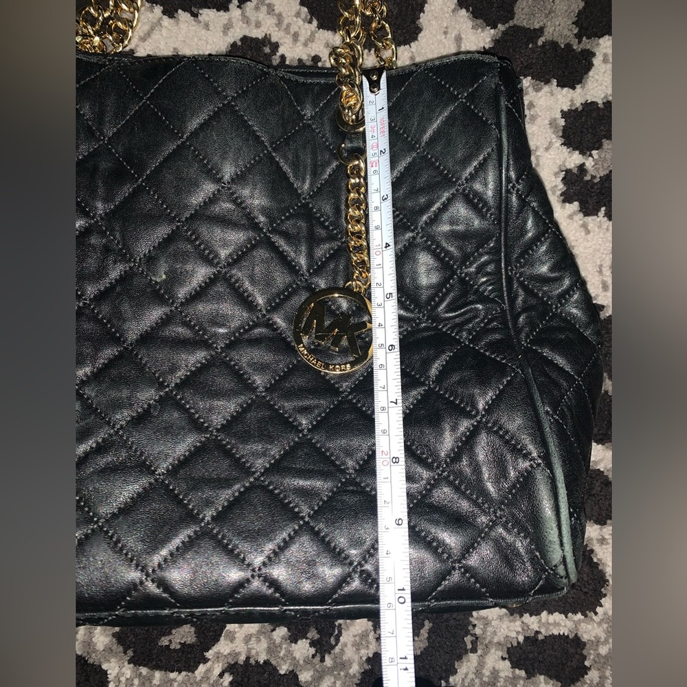 Michael Kors purse. - Picture 4 of 14